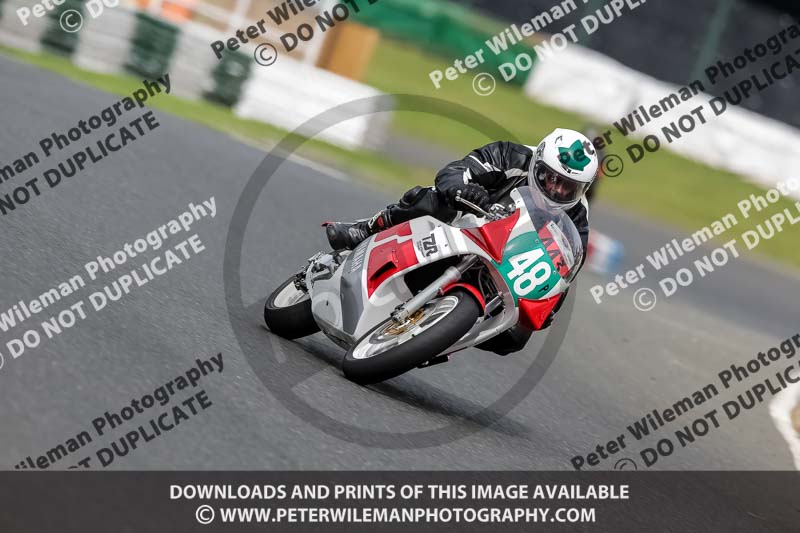 Vintage motorcycle club;eventdigitalimages;mallory park;mallory park trackday photographs;no limits trackdays;peter wileman photography;trackday digital images;trackday photos;vmcc festival 1000 bikes photographs